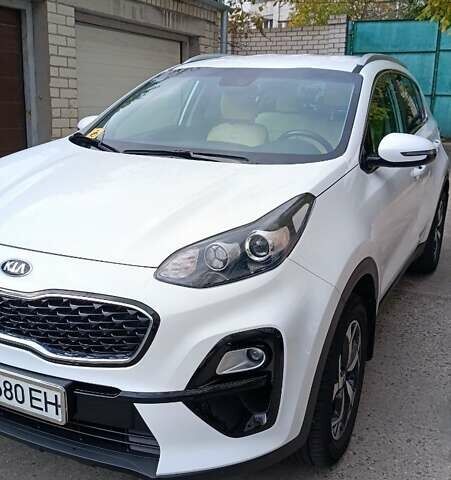 Білий Кіа Sportage, об'ємом двигуна 1.59 л та пробігом 50 тис. км за 19500 $, фото 112 на Automoto.ua