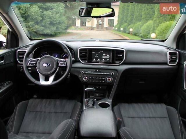 Белый Киа Sportage, объемом двигателя 1.6 л и пробегом 136 тыс. км за 18500 $, фото 18 на Automoto.ua