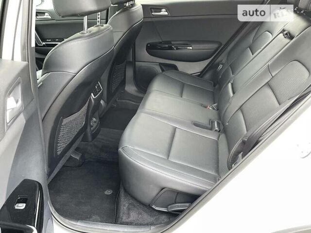 Белый Киа Sportage, объемом двигателя 2.4 л и пробегом 5 тыс. км за 24500 $, фото 30 на Automoto.ua