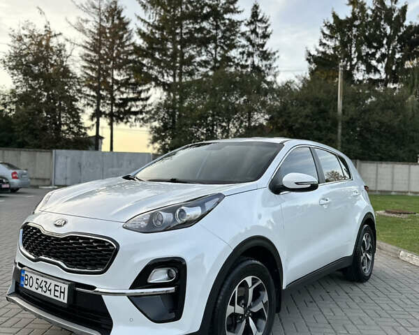 Белый Киа Sportage, объемом двигателя 1.6 л и пробегом 51 тыс. км за 17500 $, фото 10 на Automoto.ua