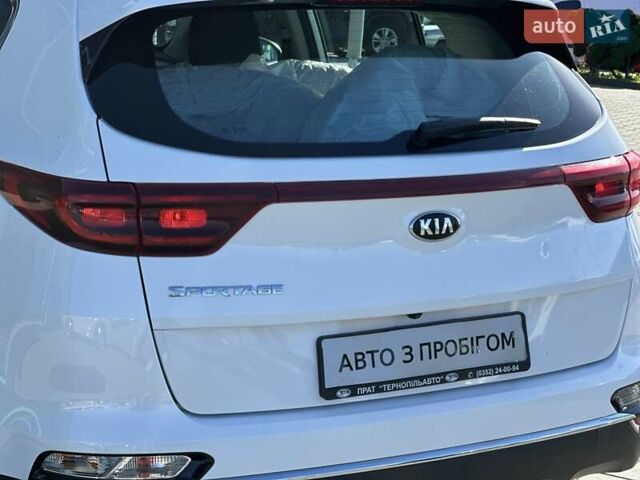 Белый Киа Sportage, объемом двигателя 1.59 л и пробегом 139 тыс. км за 16932 $, фото 11 на Automoto.ua