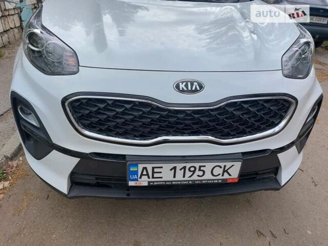 Белый Киа Sportage, объемом двигателя 1.59 л и пробегом 49 тыс. км за 17500 $, фото 2 на Automoto.ua