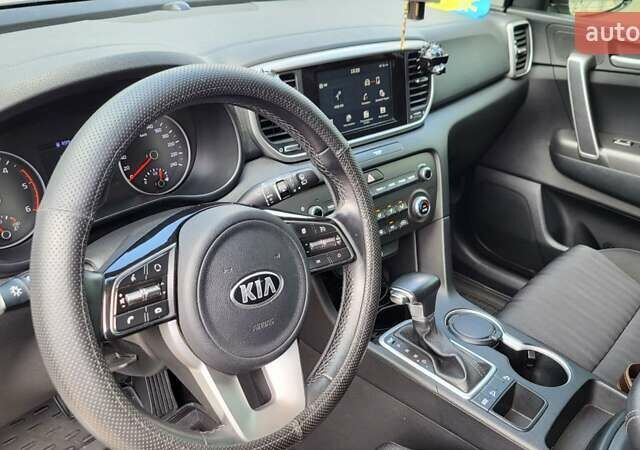 Білий Кіа Sportage, об'ємом двигуна 1.6 л та пробігом 40 тис. км за 24800 $, фото 8 на Automoto.ua