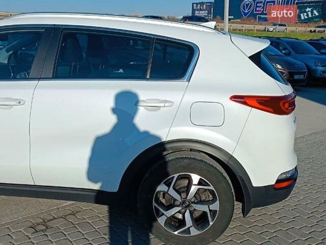 Білий Кіа Sportage, об'ємом двигуна 1.6 л та пробігом 93 тис. км за 18200 $, фото 5 на Automoto.ua
