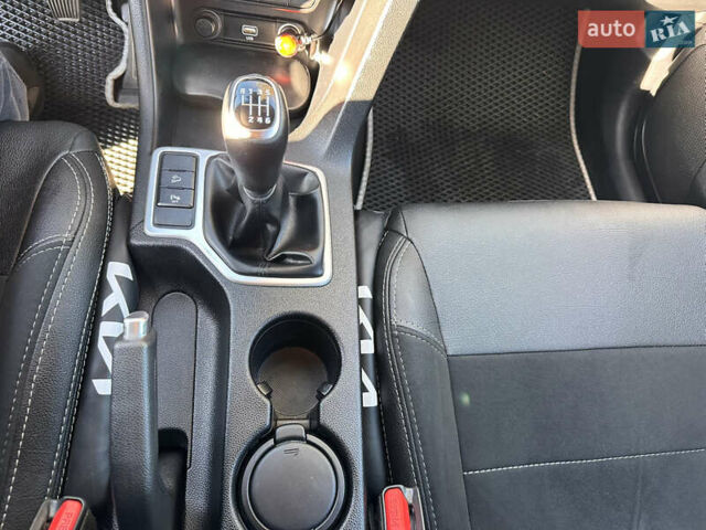 Білий Кіа Sportage, об'ємом двигуна 1.59 л та пробігом 69 тис. км за 17500 $, фото 23 на Automoto.ua