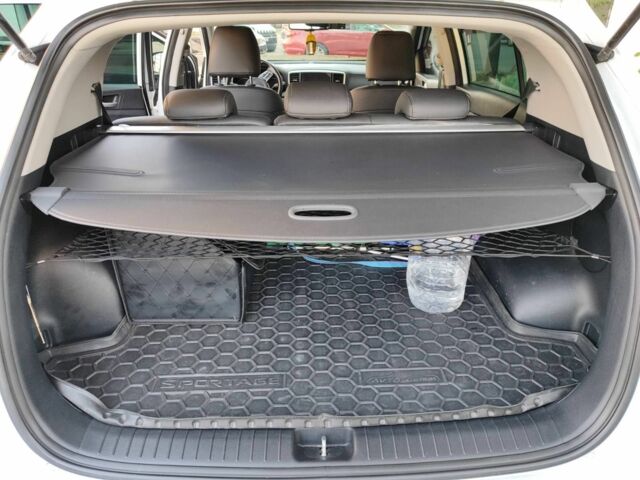 Белый Киа Sportage, объемом двигателя 0 л и пробегом 125 тыс. км за 21590 $, фото 4 на Automoto.ua
