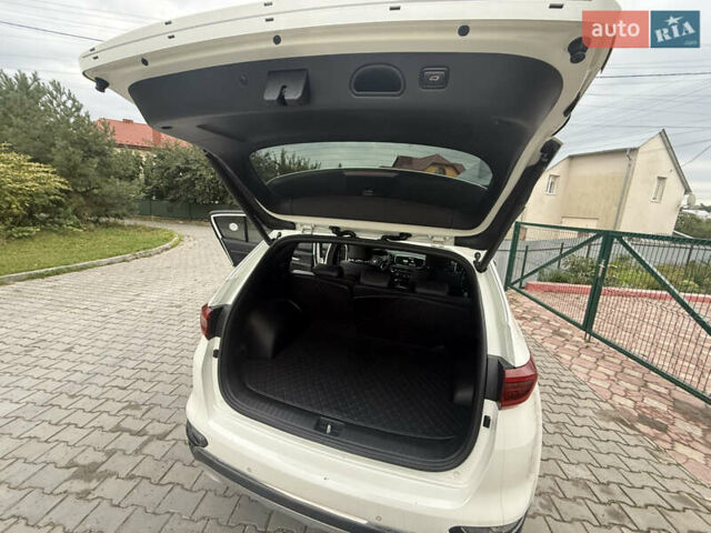 Білий Кіа Sportage, об'ємом двигуна 2 л та пробігом 94 тис. км за 24300 $, фото 8 на Automoto.ua