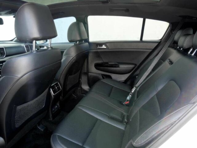 Білий Кіа Sportage, об'ємом двигуна 2.4 л та пробігом 45 тис. км за 13000 $, фото 13 на Automoto.ua