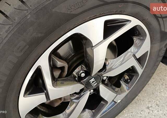 Білий Кіа Sportage, об'ємом двигуна 1.59 л та пробігом 50 тис. км за 19500 $, фото 40 на Automoto.ua