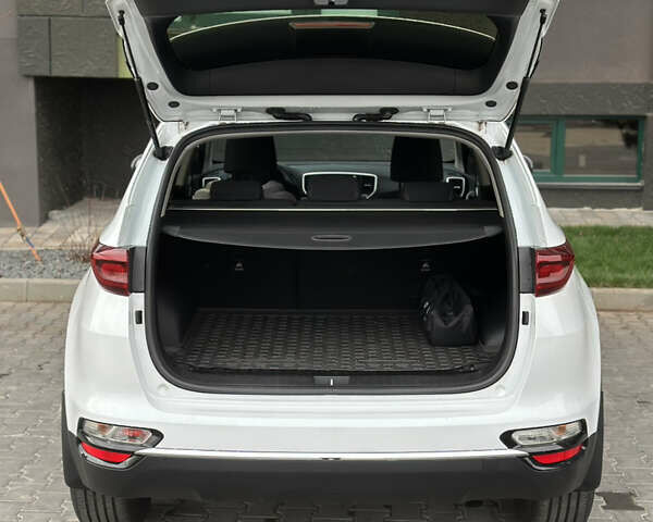 Белый Киа Sportage, объемом двигателя 1.59 л и пробегом 40 тыс. км за 19000 $, фото 7 на Automoto.ua