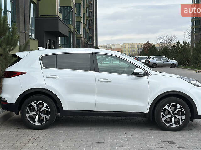 Белый Киа Sportage, объемом двигателя 1.59 л и пробегом 40 тыс. км за 19000 $, фото 4 на Automoto.ua
