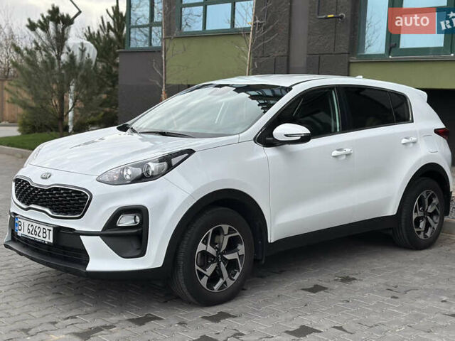 Белый Киа Sportage, объемом двигателя 1.59 л и пробегом 40 тыс. км за 19000 $, фото 2 на Automoto.ua