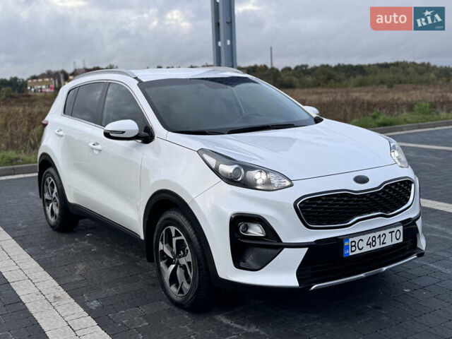 Білий Кіа Sportage, об'ємом двигуна 1.6 л та пробігом 49 тис. км за 18500 $, фото 5 на Automoto.ua
