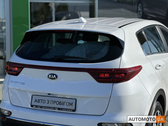 Белый Киа Sportage, объемом двигателя 1.6 л и пробегом 139 тыс. км за 16913 $, фото 12 на Automoto.ua