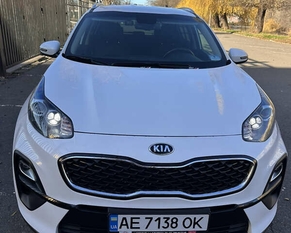 Білий Кіа Sportage, об'ємом двигуна 1.59 л та пробігом 69 тис. км за 17500 $, фото 49 на Automoto.ua
