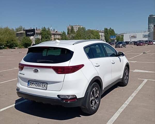 Белый Киа Sportage, объемом двигателя 1.59 л и пробегом 62 тыс. км за 16900 $, фото 5 на Automoto.ua