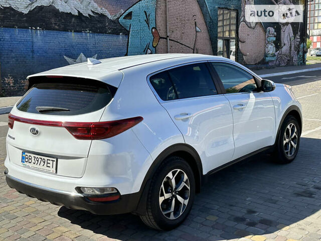 Белый Киа Sportage, объемом двигателя 1.6 л и пробегом 48 тыс. км за 18900 $, фото 29 на Automoto.ua