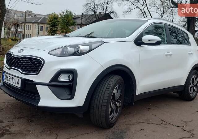 Белый Киа Sportage, объемом двигателя 1.59 л и пробегом 22 тыс. км за 20900 $, фото 12 на Automoto.ua
