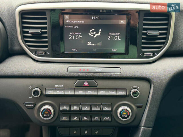Білий Кіа Sportage, об'ємом двигуна 1.6 л та пробігом 80 тис. км за 21000 $, фото 23 на Automoto.ua