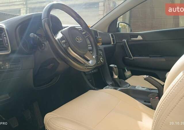 Білий Кіа Sportage, об'ємом двигуна 1.59 л та пробігом 50 тис. км за 19500 $, фото 76 на Automoto.ua