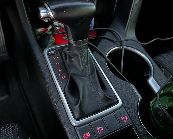 Білий Кіа Sportage, об'ємом двигуна 1.6 л та пробігом 90 тис. км за 23500 $, фото 14 на Automoto.ua