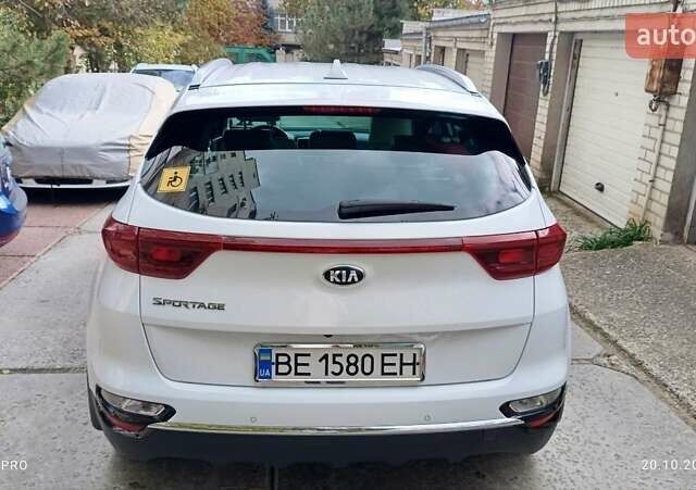 Білий Кіа Sportage, об'ємом двигуна 1.59 л та пробігом 50 тис. км за 19500 $, фото 8 на Automoto.ua