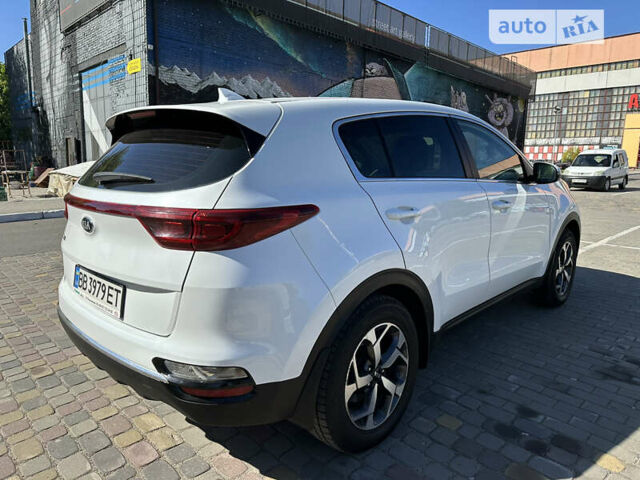 Білий Кіа Sportage, об'ємом двигуна 1.6 л та пробігом 48 тис. км за 18900 $, фото 71 на Automoto.ua