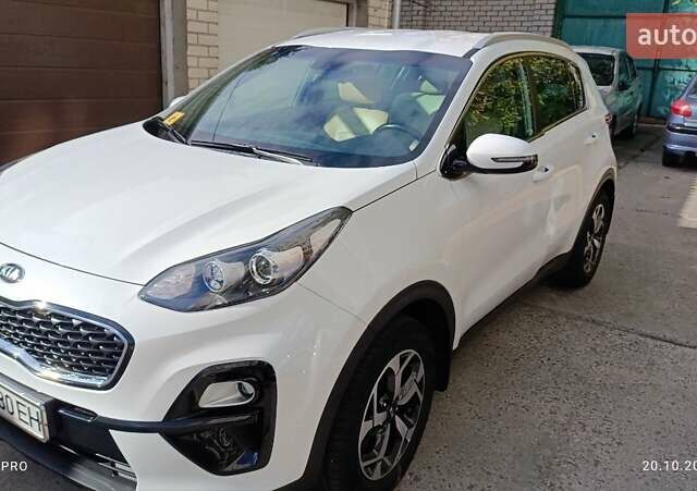 Білий Кіа Sportage, об'ємом двигуна 1.59 л та пробігом 50 тис. км за 19500 $, фото 12 на Automoto.ua