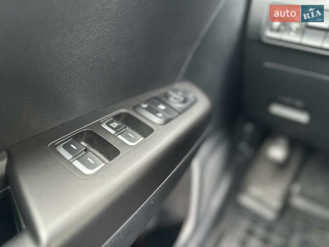 Белый Киа Sportage, объемом двигателя 1.59 л и пробегом 40 тыс. км за 19000 $, фото 11 на Automoto.ua