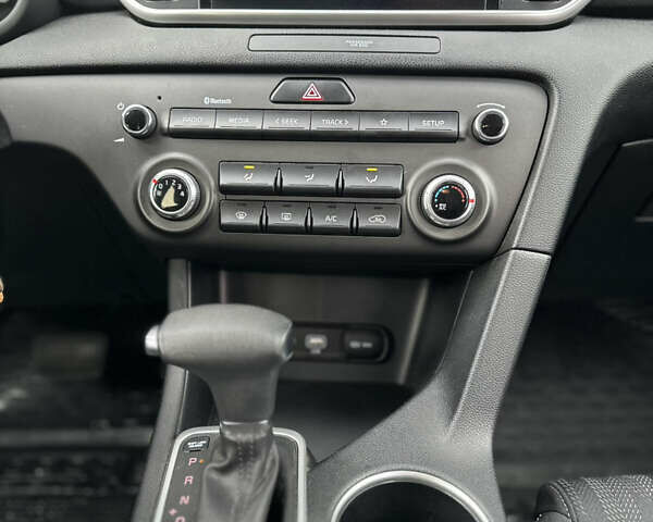 Белый Киа Sportage, объемом двигателя 1.59 л и пробегом 40 тыс. км за 19000 $, фото 10 на Automoto.ua