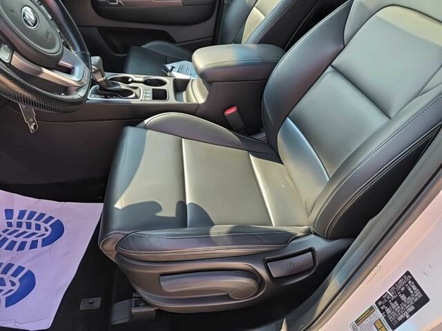 Белый Киа Sportage, объемом двигателя 2.4 л и пробегом 37 тыс. км за 12600 $, фото 7 на Automoto.ua