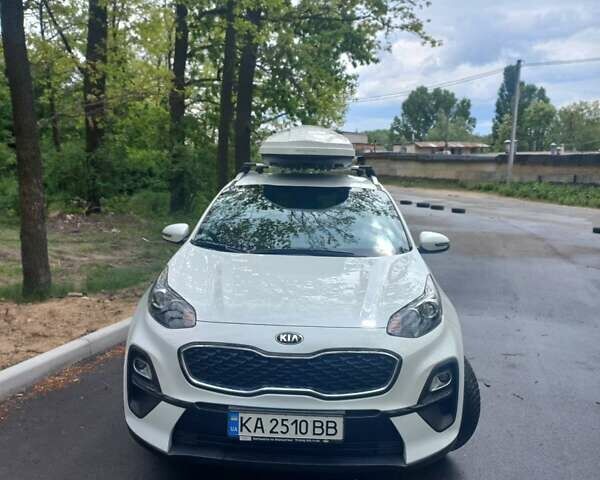 Белый Киа Sportage, объемом двигателя 1.59 л и пробегом 42 тыс. км за 21900 $, фото 2 на Automoto.ua