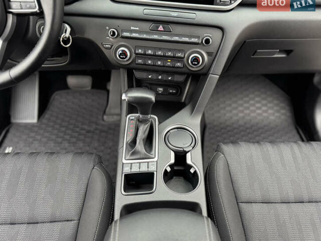 Белый Киа Sportage, объемом двигателя 1.6 л и пробегом 84 тыс. км за 19700 $, фото 29 на Automoto.ua