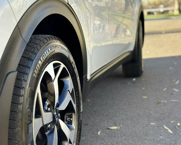 Білий Кіа Sportage, об'ємом двигуна 1.59 л та пробігом 69 тис. км за 17500 $, фото 9 на Automoto.ua