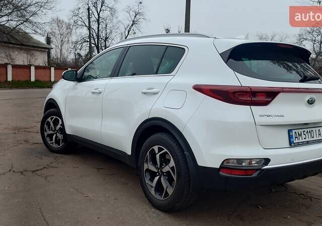 Белый Киа Sportage, объемом двигателя 1.59 л и пробегом 22 тыс. км за 20900 $, фото 3 на Automoto.ua