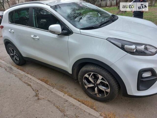 Белый Киа Sportage, объемом двигателя 1.59 л и пробегом 49 тыс. км за 17500 $, фото 5 на Automoto.ua