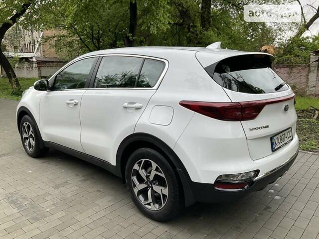 Белый Киа Sportage, объемом двигателя 1.59 л и пробегом 81 тыс. км за 17500 $, фото 2 на Automoto.ua