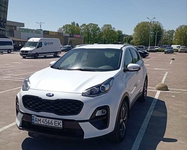 Білий Кіа Sportage, об'ємом двигуна 1.59 л та пробігом 62 тис. км за 16900 $, фото 2 на Automoto.ua