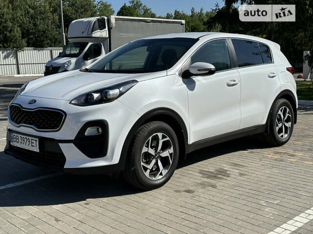 Білий Кіа Sportage, об'ємом двигуна 1.6 л та пробігом 48 тис. км за 18900 $, фото 17 на Automoto.ua