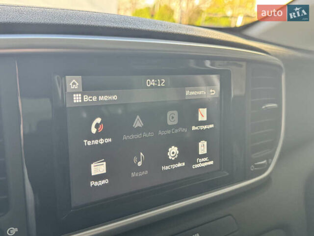 Білий Кіа Sportage, об'ємом двигуна 1.59 л та пробігом 137 тис. км за 16800 $, фото 19 на Automoto.ua