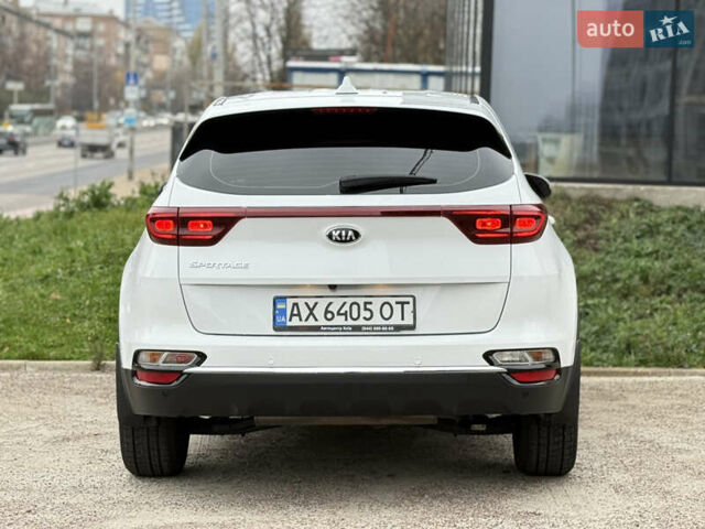 Білий Кіа Sportage, об'ємом двигуна 1.59 л та пробігом 105 тис. км за 17300 $, фото 7 на Automoto.ua
