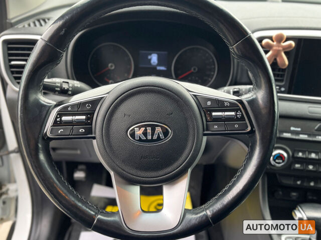 Кіа Sportage 2020 у Мукачеве на Automoto.ua Білий Кіа Sportage, об'ємом двигуна 1.6 л та пробігом 57 тис. км за 20999 $, фото 12 на Automoto.ua