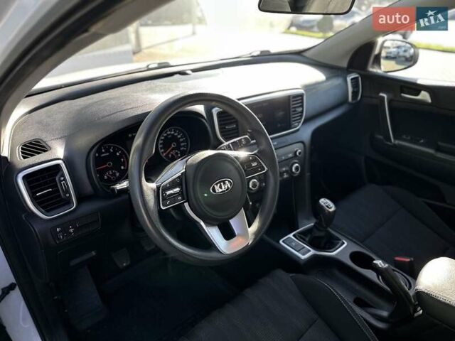 Белый Киа Sportage, объемом двигателя 1.59 л и пробегом 139 тыс. км за 16932 $, фото 6 на Automoto.ua