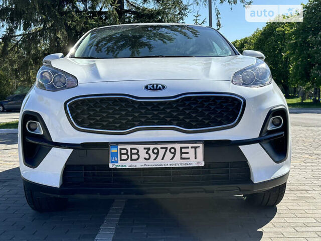 Белый Киа Sportage, объемом двигателя 1.6 л и пробегом 48 тыс. км за 18900 $, фото 40 на Automoto.ua