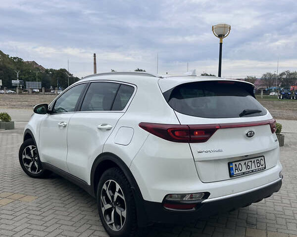 Білий Кіа Sportage, об'ємом двигуна 1.6 л та пробігом 127 тис. км за 18600 $, фото 2 на Automoto.ua