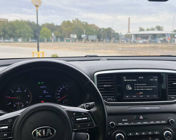 Білий Кіа Sportage, об'ємом двигуна 1.6 л та пробігом 127 тис. км за 18600 $, фото 11 на Automoto.ua