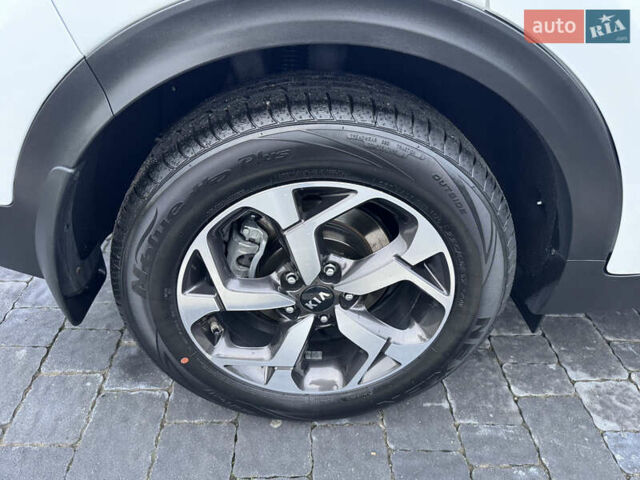 Білий Кіа Sportage, об'ємом двигуна 1.6 л та пробігом 49 тис. км за 18500 $, фото 27 на Automoto.ua
