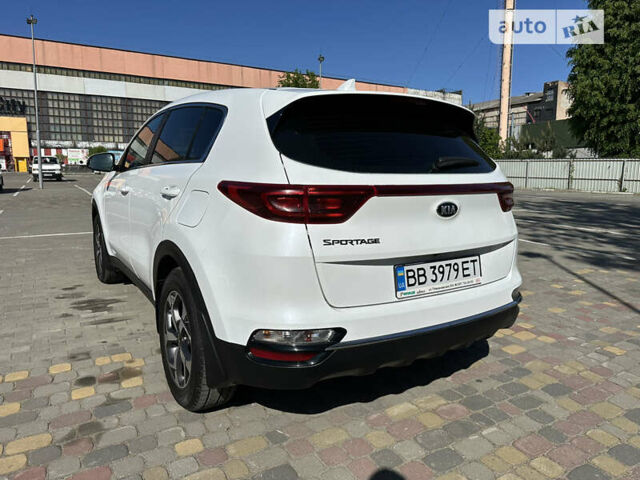 Белый Киа Sportage, объемом двигателя 1.6 л и пробегом 48 тыс. км за 18900 $, фото 74 на Automoto.ua