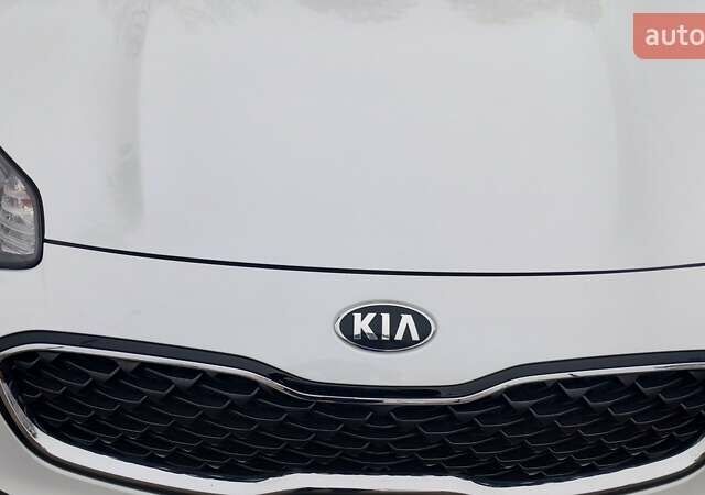 Белый Киа Sportage, объемом двигателя 1.59 л и пробегом 22 тыс. км за 20900 $, фото 6 на Automoto.ua