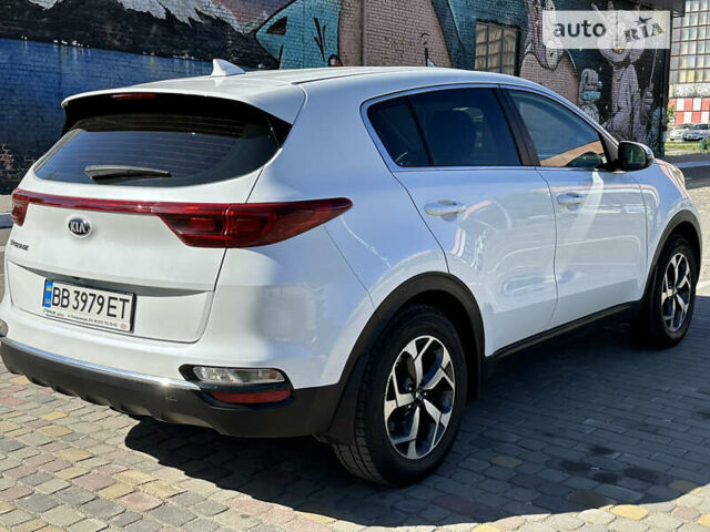 Білий Кіа Sportage, об'ємом двигуна 1.6 л та пробігом 48 тис. км за 18900 $, фото 10 на Automoto.ua